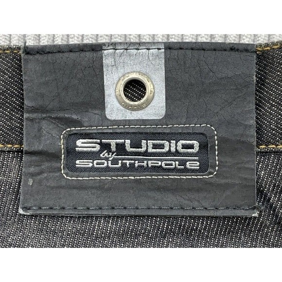 VTG Studio By Southpole Embroidered Denim Jeans 34 Looney Tunes Wile E Coyote - Picture 16 of 16